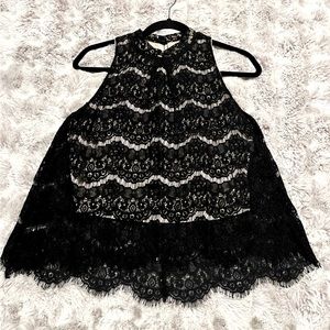 BOUTIQUE LACE BLOUSE IN BLACK SIZE MEDIUM!!